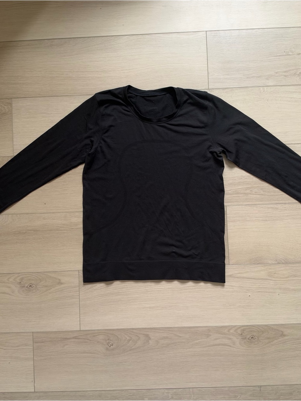 Lululemon Swiftly Tech Long Sleeve Shirt 2.0 Black - Pit to Pit 18"